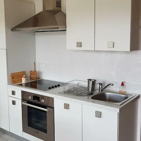 Appartement F2 Sur Les Hauteurs De *