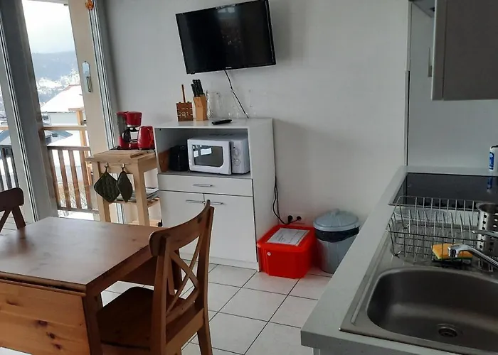 F2 Sur Les Hauteurs De *