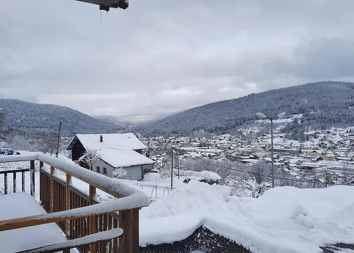 F2 Sur Les Hauteurs De *